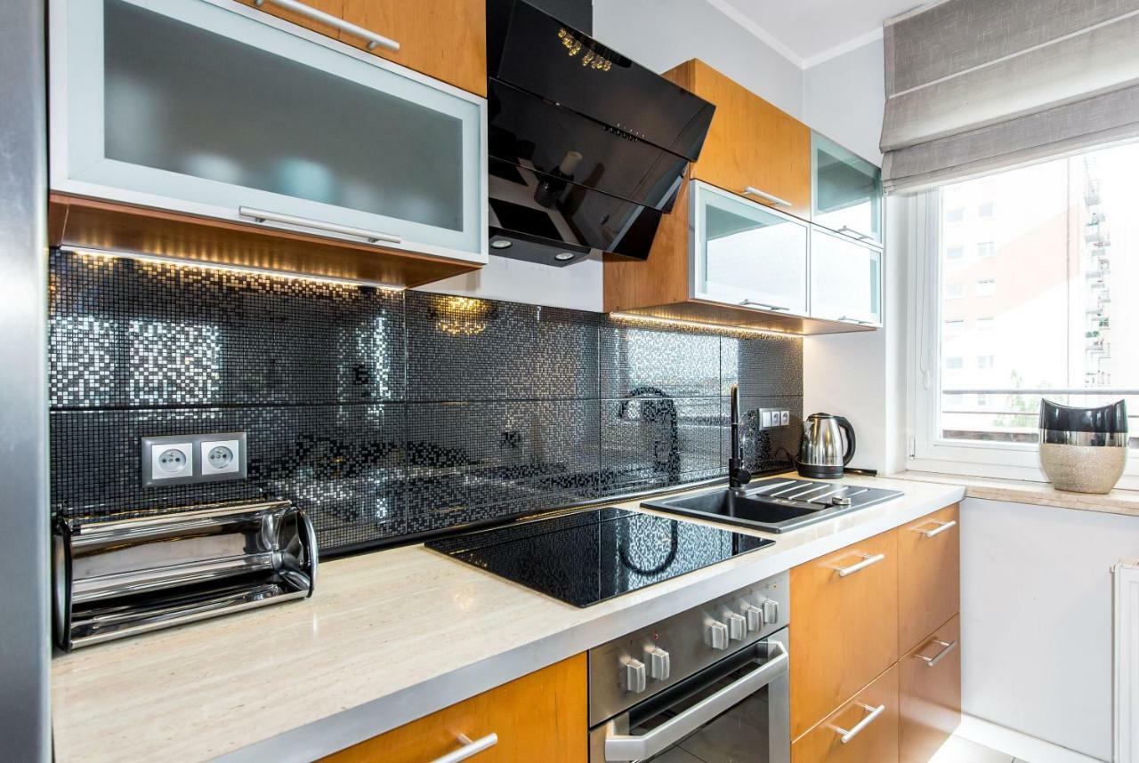 Super-Apartamenty Targi Poznanskie Экстерьер фото